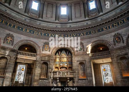 Kopenhagen, Dänemark - 13. September 2010: Orgel und mehr der Frederiks-Kirche im Kreis unter der großen Kuppel Stockfoto