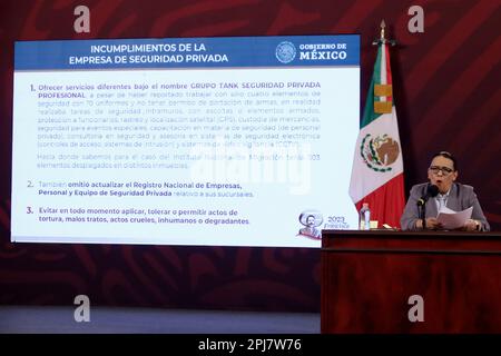 Mexiko-Stadt, Mexiko. 31. März 2023. Die mexikanische Ministerin für Sicherheit und Bürgerschutz, Rosa Icela Rodriguez, bestätigt auf einer Pressekonferenz im Nationalpalast in Mexiko-Stadt die Inhaftierung der am Tod von Migranten beteiligten Personen in der Einwanderungsstation in Juarez-Stadt, Chihuahua. Am 31. März 2023 in Mexiko-Stadt, Mexiko (Kreditbild: © Luis Barron/Eyepix via ZUMA Press Wire) NUR REDAKTIONELLER GEBRAUCH! Nicht für den kommerziellen GEBRAUCH! Kredit: ZUMA Press, Inc./Alamy Live News Stockfoto