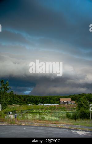 Tornado warnte vor Gewitter in Cape Cod, Massachusetts Stockfoto