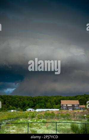 Tornado warnte vor Gewitter in Cape Cod, Massachusetts Stockfoto