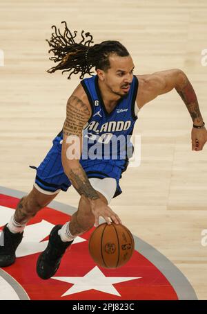 Washington, USA. 31. März 2023. WASHINGTON, DC - 31. MÄRZ: Orlando Magic Guard Cole Anthony (50) dribbelt während eines NBA-Spiels zwischen den Washington Wizards und der Orlando Magic am 31. März 2023 in der Capital One Arena in Washington, DC nach vorne. (Foto: Tony Quinn/SipaUSA) Guthaben: SIPA USA/Alamy Live News Stockfoto