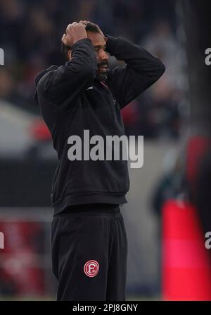 Düsseldorf, Deutschland. 31. März 2023. firo : 03/31/2023, Fußball, 2. Division, 2. Bundesliga, Staffel 2022/2023, Fortuna Düsseldorf - HSV Hamburg, HSV Hamburg Hamburg Hamburg 2: 2 Coach Daniel THIOUNE, Fortuna, Geste, Enttäuschung Kredit: dpa/Alamy Live News Stockfoto