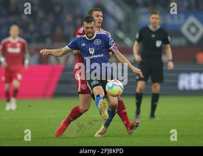 Düsseldorf, Deutschland. 31. März 2023. firo : 03/31/2023, Fußball, 2. League, 2. Bundesliga, Staffel 2022/2023, Fortuna Düsseldorf - HSV Hamburg Hamburg, HSV Hamburg Hamburg Hamburg 2: 2 Jonas MEFFERT, HSV Hamburg Forward versus SOBOTTKA/dpa/Alamy Live News Stockfoto