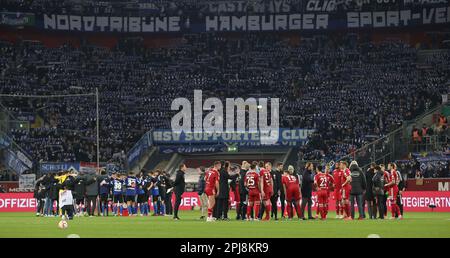 Düsseldorf, Deutschland. 31. März 2023. firo : 03/31/2023, Fußball, 2. Division, 2. Bundesliga, Staffel 2022/2023, Fortuna Düsseldorf - HSV Hamburg, HSV Hamburg Hamburg Hamburg 2: 2 beide Teams, Teams nach der letzten Pfeife. Guthaben: dpa/Alamy Live News Stockfoto