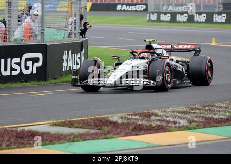 Melbourne, Australien. 01. April 2023. 1. April 2023, Albert Park, Melbourne, FORMEL 1 ROLEX AUSTRALIAN GRAND PRIX 2023, im Bild Yuki Tsunoda (JPN), Scuderia AlphaTauri Credit: dpa/Alamy Live News Stockfoto