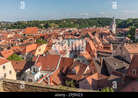 Blick über die Dächer der historischen mittelalterlichen Altstadt vom Cathedral Square, Meissen. Stockfoto