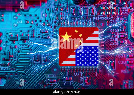 Flaggen der USA und Chinas auf Computer-CPU. Chip war Crisis, Global Semiconductor Technology Factory kämpft um die Chipherstellung USA und C Stockfoto