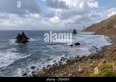 Abend am Strand von Benijo in der Nähe von Taganana, Teneriffa, Spanien Stockfoto