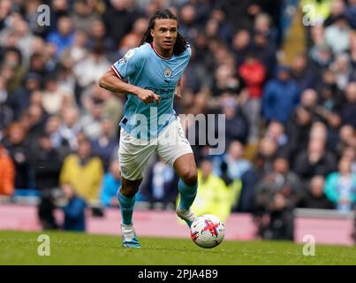 Manchester, Großbritannien. 1. April 2023. Nathan Ake aus Manchester City während des Premier League-Spiels im Etihad Stadium, Manchester. Der Bildausdruck sollte lauten: Andrew Yates/Sportimage Credit: Sportimage/Alamy Live News Stockfoto