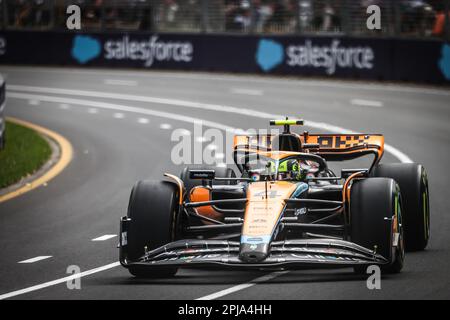 Melbourne, Victoria, Australien. 1. April 2023. MELBOURNE, AUSTRALIEN - APRIL 01: Lando Norris aus Großbritannien fährt den McLaren MCL36 während des kostenlosen Trainings beim australischen Grand Prix 2023 im Albert Park in Melbourne, Australien (Kreditbild: © Chris Putnam/ZUMA Press Wire) NUR REDAKTIONELLER GEBRAUCH! Nicht für den kommerziellen GEBRAUCH! Kredit: ZUMA Press, Inc./Alamy Live News Stockfoto