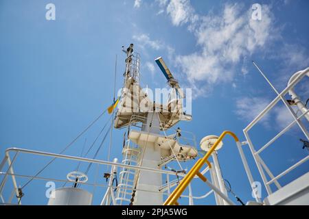 Radar auf dem Schott. Stockfoto