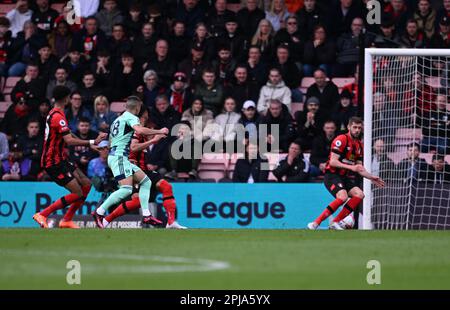 Bournemouth, Großbritannien. 01. April 2023. 1. April 2023; Vitality Stadium, Boscombe, Dorset, England: Premier League Football, AFC Bournemouth gegen Fulham; Andreas Pereira von Fulham schießt und trifft in der 18. Minute und bringt den Punktestand auf 0-1 Punkte: Action Plus Sports Images/Alamy Live News Stockfoto