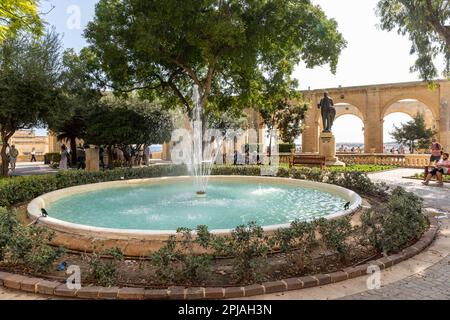 Wasserbrunnen in den Upper Barrakka Gardens, Valletta, Malta. UNESCO-Weltkulturerbe. Stockfoto