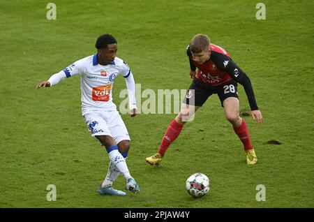 Seraing, Belgien. 01. April 2023. Gents Malick Fofana kämpft bei einem Fußballspiel zwischen RFC Seraing und KAA Gent um den Ball, Samstag, den 01. April 2023 in Seraing, am 31. Tag der ersten Liga der „Jupiler Pro League“ 2022-2023 der belgischen Meisterschaft. BELGA FOTO JOHN THYS Kredit: Belga News Agency/Alamy Live News Stockfoto