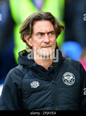 Brighton, Großbritannien. 01. April 2023. Thomas Frank Manager von Brentford vor dem Spiel der Premier League zwischen Brighton & Hove Albion und Brentford bei der Amex am 1. 2023. April in Brighton, England. (Foto von Jeff Mood/phcimages.com) Kredit: PHC Images/Alamy Live News Stockfoto