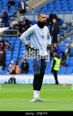 Brighton, Großbritannien. 01. April 2023. Robert Sanchez Torwart von Brighton und Hove Albion vor dem Spiel der Premier League zwischen Brighton & Hove Albion und Brentford im Amex am 1. 2023. April in Brighton, England. (Foto von Jeff Mood/phcimages.com) Kredit: PHC Images/Alamy Live News Stockfoto