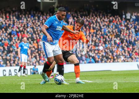 Glasgow, Großbritannien. 1. April 2023. Die Rangers spielten Dundee United im Ibrox Stadium, der Heimat der Rangers, in einem Spiel der schottischen Premiership. Die Rangers gewannen 2:0, wobei Malik Tillman (Nummer 71) beide Tore in 38 Minuten und 55 Minuten erzielte. Es war ein wichtiges Spiel für Allan McGregor, den Rangers Torwart, denn es war das 500. Spiel, das er für den Club gespielt hatte. Kredit: Findlay/Alamy Live News Stockfoto