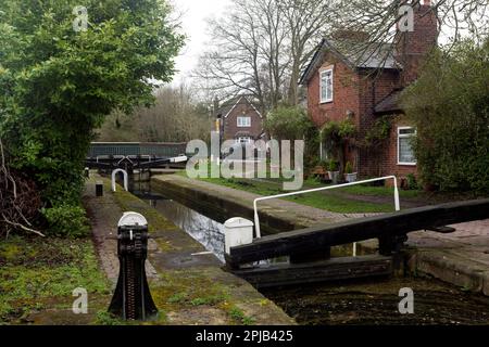 Der Rushall Canal in der Nähe der Five Ways Bridge, West Midlands, England, Großbritannien Stockfoto