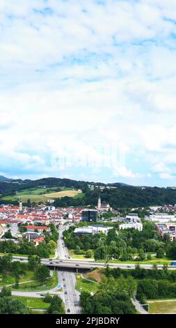 Luftaufnahme von Deggendorf mit Blick auf die historische Altstadt. Deggendorf, Niederbayern, Bayern, Deutschland Stockfoto