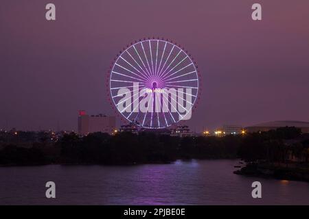 Riesenrad Sonnenrad bei Nacht, Danang, Da Nang, Central Vietnam, Vietnam Stockfoto