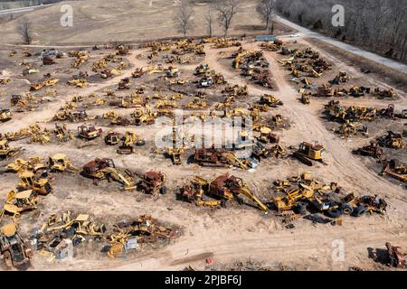 Montier, Missouri, Schrottplatz für Baumaschinen von Caterpillar Stockfoto