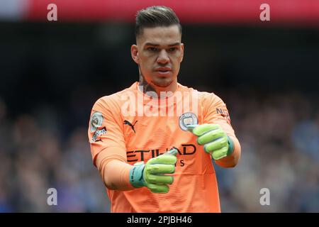 Manchester, Großbritannien. 01. April 2023. Ederson #31 von Manchester City während des Premier League-Spiels Manchester City gegen Liverpool im Etihad Stadium, Manchester, Großbritannien, 1. April 2023 (Foto von Gareth Evans/News Images) in Manchester, Großbritannien, am 4./1. April 2023. (Foto: Gareth Evans/News Images/Sipa USA) Guthaben: SIPA USA/Alamy Live News Stockfoto