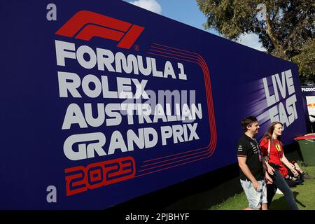 1. April 2023, Albert Park, Melbourne, FORMEL 1 ROLEX AUSTRALIAN GRAND PRIX 2023, in der Filmzuschauer in der Melbourne Fanzone. Stockfoto