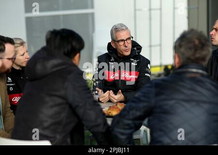 Melbourne, Australien. 01. April 2023. 1. April 2023, Albert Park, Melbourne, FORMEL 1 ROLEX AUSTRALIAN GRAND PRIX 2023, im Picture Team Manager Alessandro Alunni Bravi (Alfa Romeo F1 Teameinsatz) dpa/Alamy Live News Stockfoto