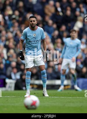 Etihad Stadium, Manchester, Großbritannien. 1. April 2023. Premier League Football, Manchester City gegen Liverpool; Riyad Mahrez von Manchester City Credit: Action Plus Sports/Alamy Live News Stockfoto