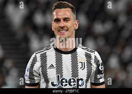 Turin, Italien. 01. April 2023. Arkadiusz Milik vom FC Juventus sieht während des Fußballspiels der Serie A zwischen dem FC Juventus und Hellas Verona im Juventus Stadion in Torino (Italien) am 1. April 2023. Foto Giuliano Marchisciano/Insidefoto Credit: Insidefoto di andrea staccioli/Alamy Live News Stockfoto