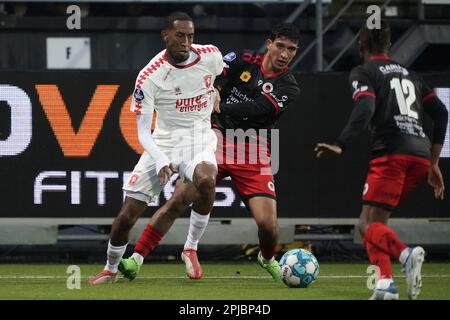 ROTTERDAM - (lr) Joshua Brenet vom FC Twente, Couhaib Driouech von sbv Excelsior während des niederländischen Premier League-Spiels zwischen sbv Excelsior und SC Cambuur im Van Donge & De Roo Stadium am 19. März 2023 in Rotterdam, Niederlande. ANP ROY LAZET Credit: ANP/Alamy Live News Stockfoto