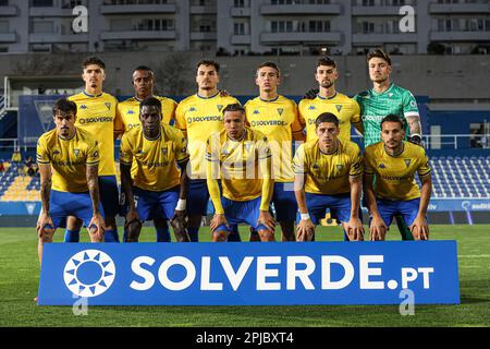 Cascais, Portugal. 31. März 2023. Estoril Praia SAD Spieler posieren für ein Teamfoto vor dem Beginn des Spiels Liga Bwin zwischen Estoril Praia SAD und Gil Vicente FC im Estadio Antonio Coimbra da Mota. (Endstand: Estoril Praia SAD 1 - 0 Gil Vicente FC) (Foto: David Martins/SOPA Images/Sipa USA) Guthaben: SIPA USA/Alamy Live News Stockfoto