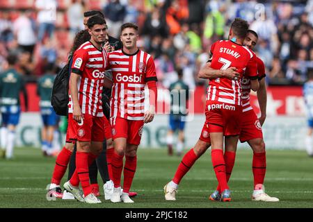 GIRONA, SPANIEN - 1. APRIL: Spieler des FC Girona während des Spiels La Liga Santander zwischen Girona FC und RCD Espanyol im Estadio Municipal Montilivi am 1. April 2023 in Girona, Spanien (Foto: David Ramirez/DAX Images) Stockfoto