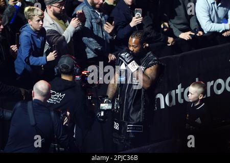 Jermaine Franklin geht vor dem internationalen Schwergewichtswettbewerb gegen Anthony Joshua auf der O2 in London in den Ring. Foto: Samstag, 1. April 2023. Stockfoto