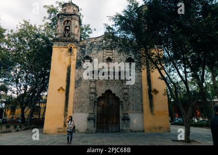 Mexico City, Mexiko - feb 2023 Purisima Concepcion Chapel La Conchita in Plaza de la Conchita . Hochwertiges Foto Stockfoto