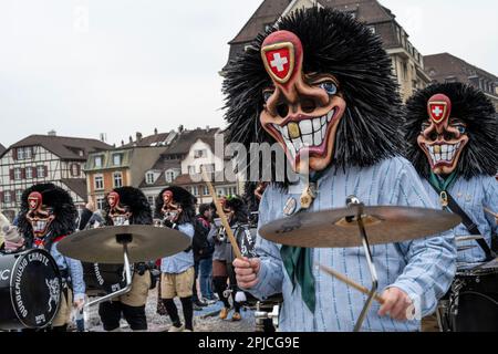 Karneval in Basel Schweiz oder Fasnacht-Parade mit Schlagzeugern Stockfoto