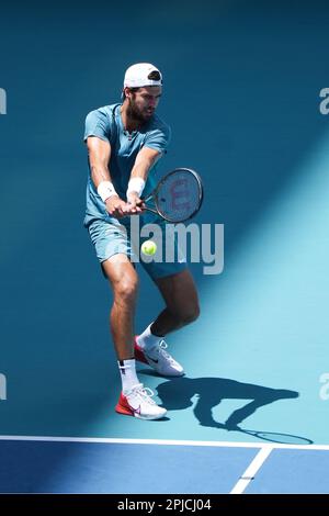 Miami Gardens, Florida, USA. 31. März 2023. März 31 - Miami Gardens: Karen Khachanov spielt Daniel Medvedev während des Halbfinals der Miami Open 2023 von Itau. (Kreditbild: © Andrew Patron/ZUMA Press Wire) NUR REDAKTIONELLE VERWENDUNG! Nicht für den kommerziellen GEBRAUCH! Stockfoto