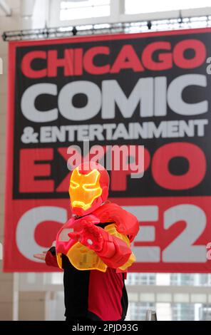 Chicago, Illinois, USA. 1. April 2023. Die Chicago Comic & Entertainment Expo in Chicago, Il, vom 31. März bis 2. April im McCormick Place South ist die größte Pop-Kultur-Convention im Mittleren Westen. Es ist die Heimat für gute und geeky Zeiten für Fans von Comics, Cosplay, Videospielen, Anime, TV-Shows, Filme, Bücher, Wrestling und Comedy. An dieser 3-tägigen Veranstaltung nehmen 20.000 bis 30.000 Teilnehmer Teil. (Kreditbild: © Pat A. Robinson/ZUMA Press Wire) NUR REDAKTIONELLE VERWENDUNG! Nicht für den kommerziellen GEBRAUCH! Stockfoto