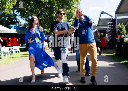 Melbourne, Australien. 02. April 2023. 2. April 2023: Melbourne Grand Prix Circuit, Melbourne, Victoria, Australien: Australian Formula 1 Grand Prix: Renntag: Nummer 10 Alpine Fahrer Pierre Gasly trifft vor dem Rennen ein Guthaben: Action Plus Sports Images/Alamy Live News Stockfoto