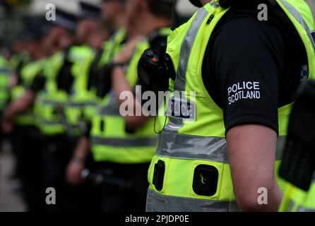 Ein Dateifoto vom 04.06/16 von Police Scotland Officers, da mehr als ein Viertel der Police Scotland Immobilien auf einen Zustand eingestuft sind, der weniger als "Satisfabrik" ist, zeigt eine Umfrage. Stockfoto