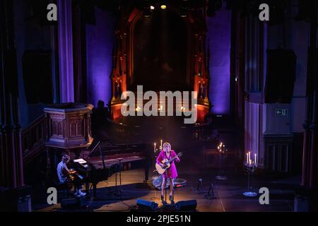 Oslo, Norwegen. 01. April 2023. Die kanadisch-amerikanische Sängerin, Songwriterin und Musikerin Martha Wainwright führt ein Live-Konzert im Kulturkirken Jakob in Oslo auf. (Foto: Gonzales Photo/Alamy Live News Stockfoto