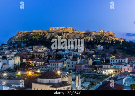 Erkunden Sie die Schönheit und Geschichte von Athen, Griechenland, mit unserer Sammlung von atemberaubenden Fotos. Von der berühmten Akropolis, die zum UNESCO-Weltkulturerbe gehört Stockfoto