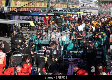 Melbourne, Australie. 02. April 2023. Pitlane während der Formel 1 Rolex Grand Prix 2023, 3. Runde der Formel-1-Weltmeisterschaft 2023 von 31. März bis 2. April 2023 auf dem Albert Park Circuit in Melbourne, Australien – Foto DPPI Credit: DPPI Media/Alamy Live News Stockfoto