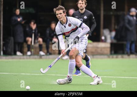 Brüssel, Belgien. 02. April 2023. Dragons' Felix Denayer in Aktion während eines Hockeyspiels zwischen dem Royal Racing Club Bruxelles und KHC Dragons, Sonntag, den 02. April 2023 in Uccle/Ukkel, Brüssel, am 17. Tag der Saison der belgischen Men Hockey League 2022-2023. BELGA FOTO LAURIE DIEFFEMBACQ Kredit: Belga News Agency/Alamy Live News Stockfoto