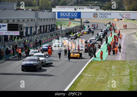 Vallelunga 'Piero Taruffi' Circuit, Rennwochenende, 2. 2023. April, Italien. Motorsport Mitjet 2L Italia, Startfeld vor Rennbeginn 3. Foto: Fabio Pagani/Alamy Live News Stockfoto