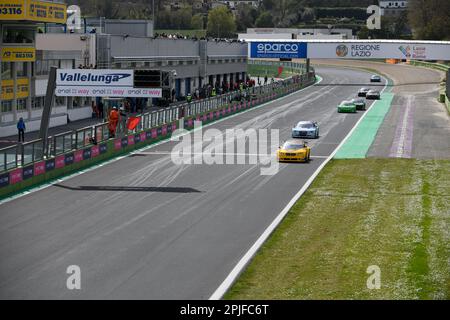 Vallelunga 'Piero Taruffi' Circuit, Rennwochenende, 2. 2023. April, Italien. Motorsport Mitjet 2L Italia, Red Flag stoppt Rennen 3 auf der Geraden. Foto: Fabio Pagani/Alamy Live News Stockfoto