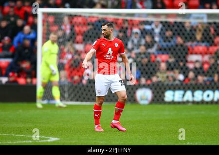 Oakwell Stadium, Barnsley, England - 1. April 2023 Adam Phillips (30) of Barnsley - während des Spiels Barnsley V Morecambe, Sky Bet League One, 2022/23, Oakwell Stadium, Barnsley, England - 1. April 2023 Guthaben: Arthur Haigh/WhiteRosePhotos/Alamy Live News Stockfoto