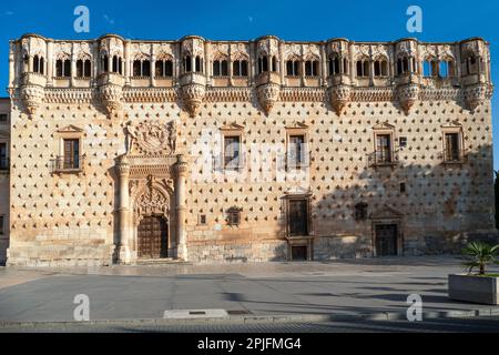 Historischer Palast von El Infantado in Guadalajara, Spanien Stockfoto