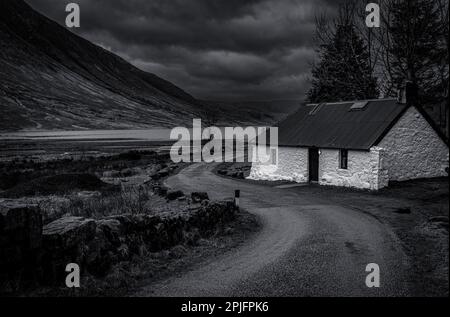 Das alte Croft House in Glen Etive Stockfoto