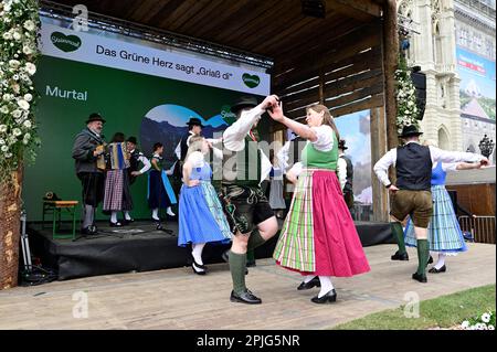 Wien, Österreich. 02. April 2023. Das steirische Dorf am Wiener Rathausplatz Stockfoto